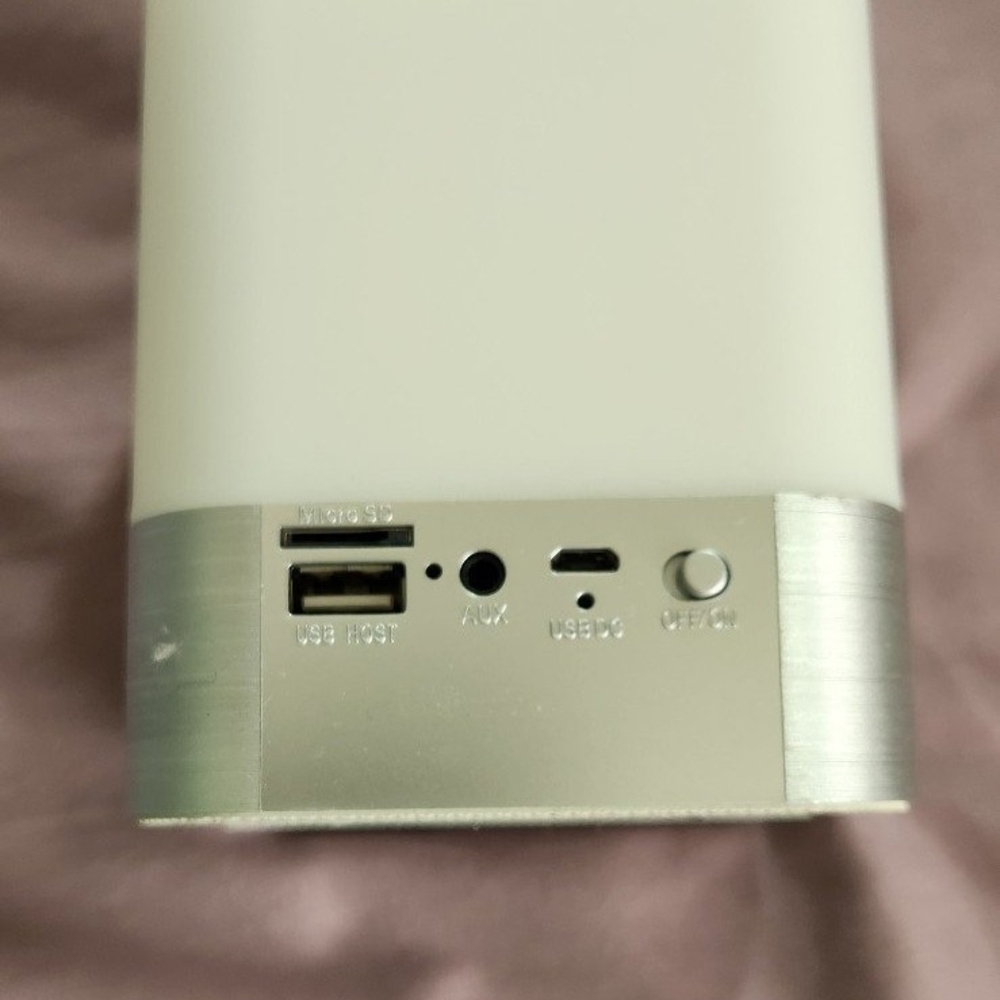 Wamgra Nigt Light and Portable Bluetooth Speaker. - Picture 3 of 5